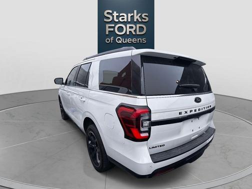 Star White Metallic Tri-Coat 2024 Ford Expedition Limited