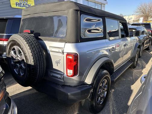 Iconic Silver Metallic 2023 Ford Bronco Big Bend