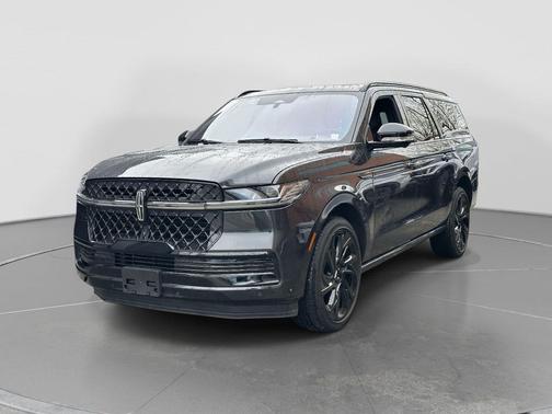Starlight 2025 Lincoln Navigator Black Label