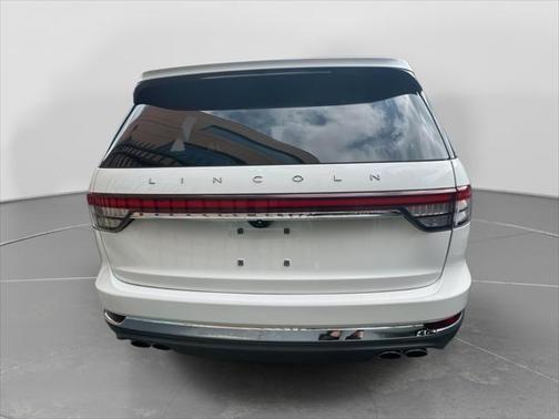 2022 Lincoln Aviator Standard AWD