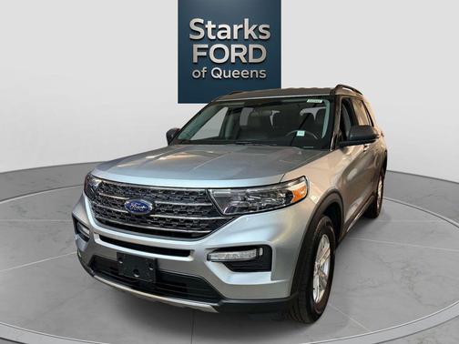 Iconic Silver Metallic 2023 Ford Explorer XLT