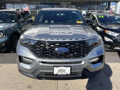 2022 Ford Explorer ST-Line