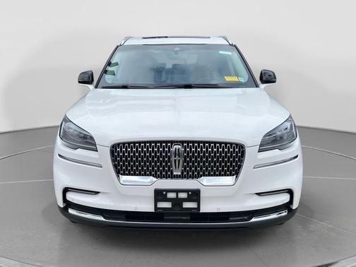 2022 Lincoln Aviator Standard AWD