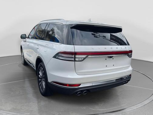 2022 Lincoln Aviator Standard AWD