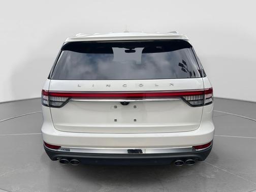 2022 Lincoln Aviator Standard AWD