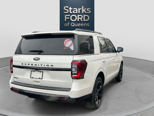 Star White Metallic Tri-Coat 2024 Ford Expedition Limited