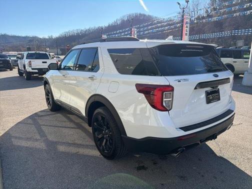 2023 Ford Explorer ST-Line