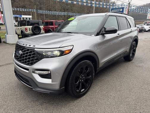 2023 Ford Explorer ST-Line