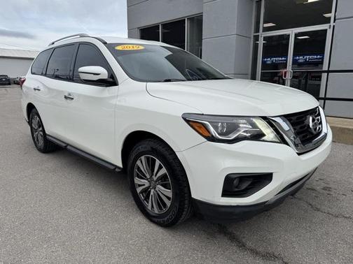 2019 Nissan Pathfinder SV