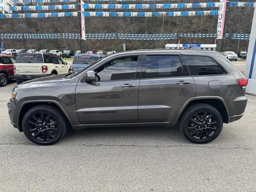 2021 Jeep Grand Cherokee Laredo