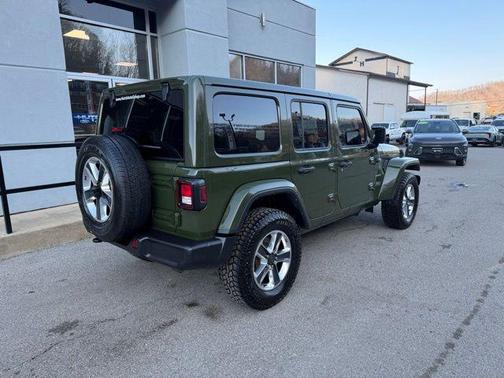 2023 Jeep Wrangler 4-Door Sahara