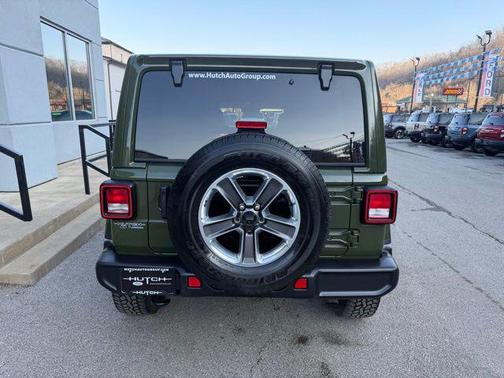 2023 Jeep Wrangler 4-Door Sahara