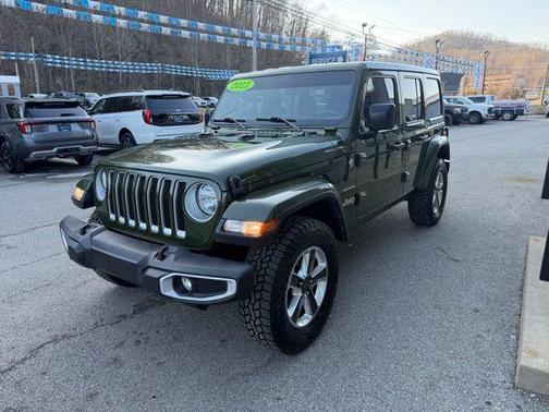 2023 Jeep Wrangler 4-Door Sahara