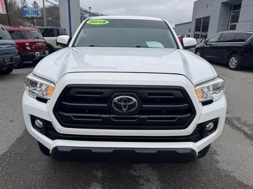 2018 Toyota Tacoma SR