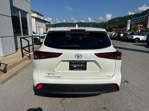 2021 Toyota Highlander LE