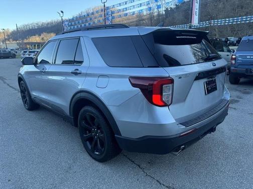 2023 Ford Explorer ST-Line