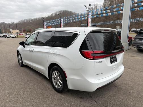 2025 Chrysler Pacifica L