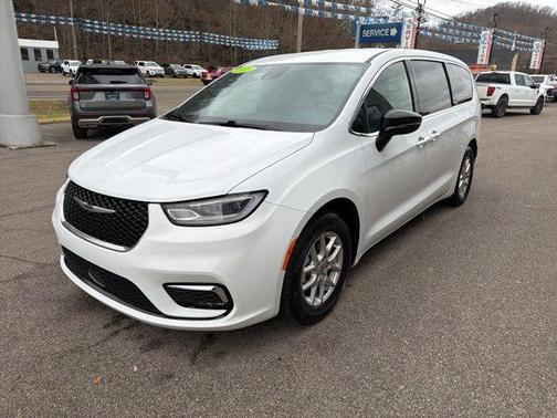 2025 Chrysler Pacifica L