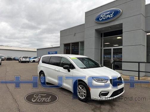 2025 Chrysler Pacifica L