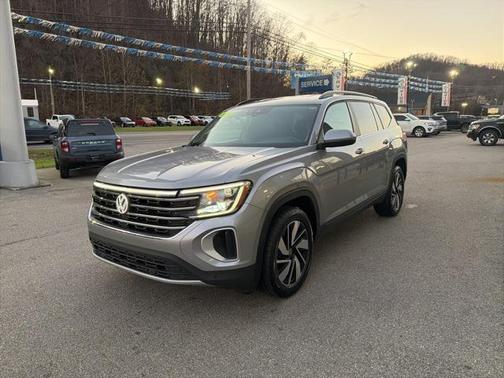 2024 Volkswagen Atlas 2.0T SE w/Technology 4MOTION