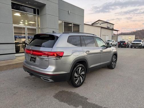 2024 Volkswagen Atlas 2.0T SE w/Technology 4MOTION