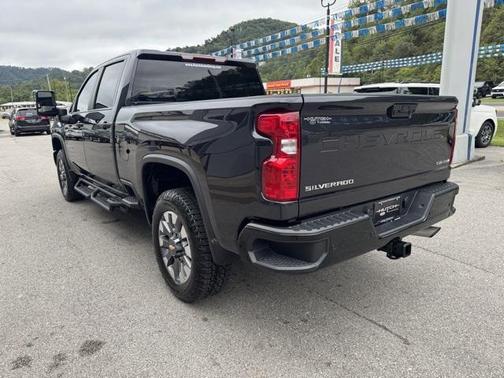 2024 Chevrolet Silverado 2500 Custom