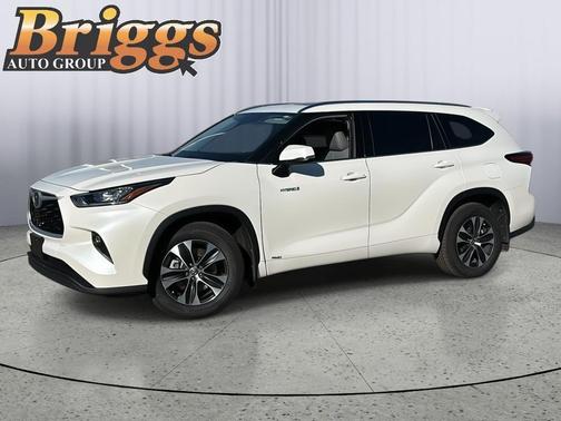 Blizzard Pearl 2020 Toyota Highlander Hybrid XLE