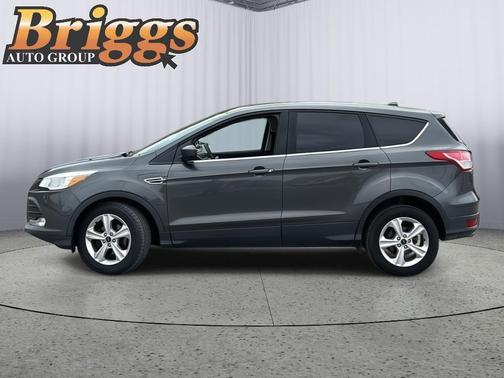 Magnetic 2016 Ford Escape SE