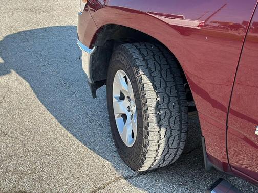 Delmonico Red Pearlcoat 2023 RAM 1500 Big Horn/Lone Star