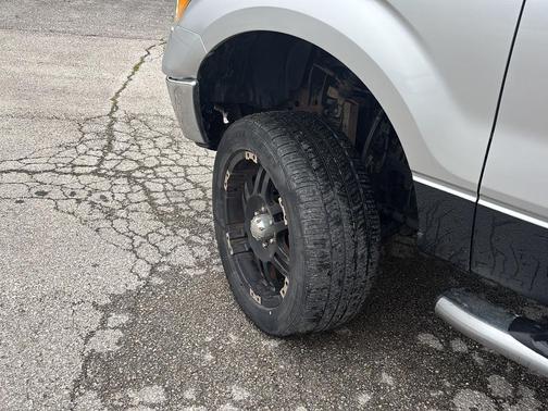 Ingot Silver 2010 Ford F-150 Lariat