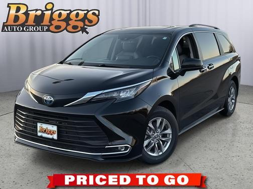 2024 Toyota Sienna Base