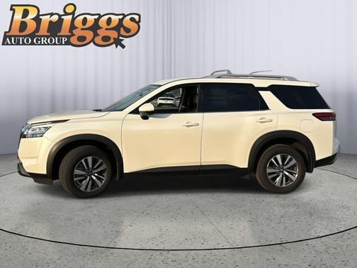 2024 Nissan Pathfinder SL 4WD
