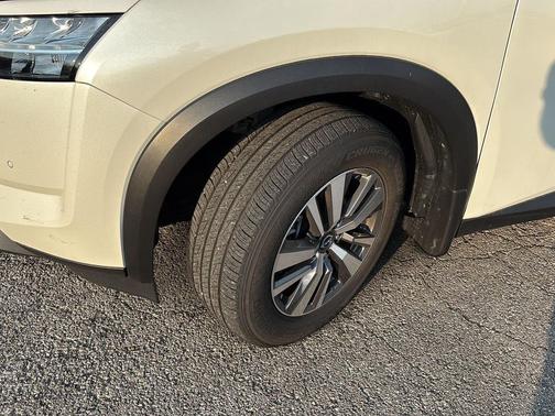 2024 Nissan Pathfinder SL 4WD