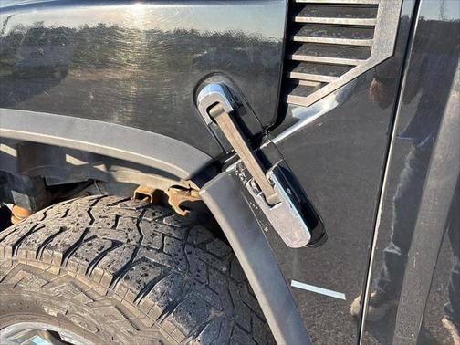 2005 Hummer H2 Base