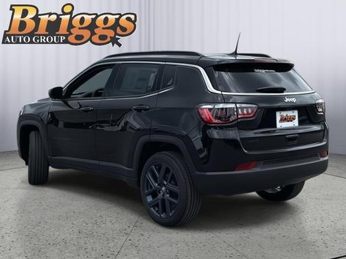Diamond Black Crystal Pearlcoat 2026 Jeep Compass 85th Anniversary 4x4