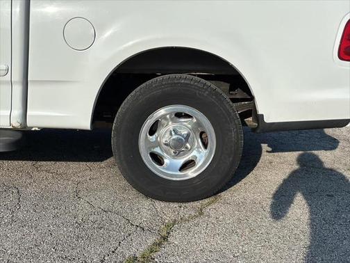 2002 Ford F-150 Base