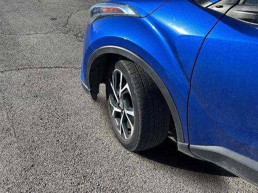 Blue Eclipse Metallic 2018 Toyota C-HR XLE Premium