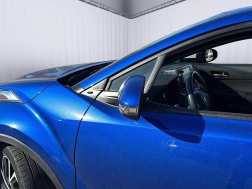 Blue Eclipse Metallic 2018 Toyota C-HR XLE Premium