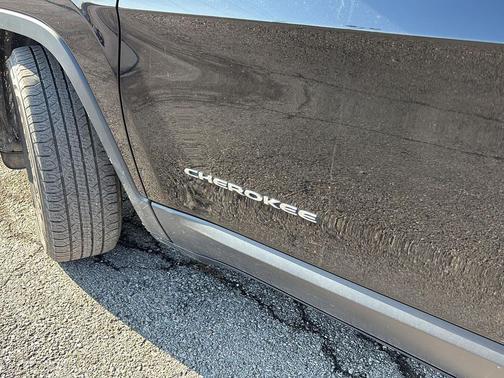 2021 Jeep Cherokee Latitude