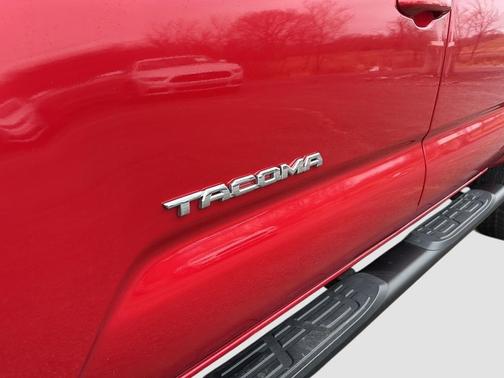 2022 Toyota Tacoma Base