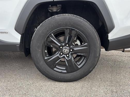 2024 Toyota RAV4 Hybrid LE