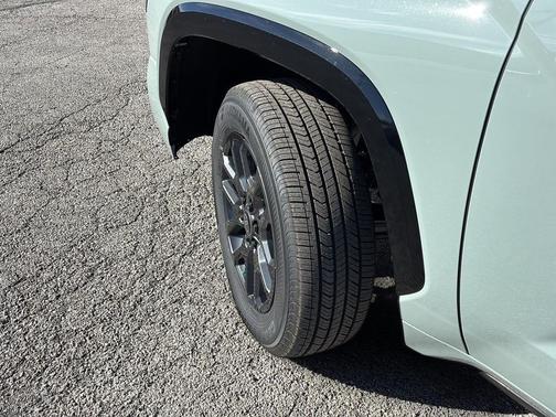 2026 Toyota Tundra Hybrid Platinum