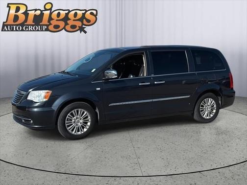 2014 Chrysler Town & Country Touring-L