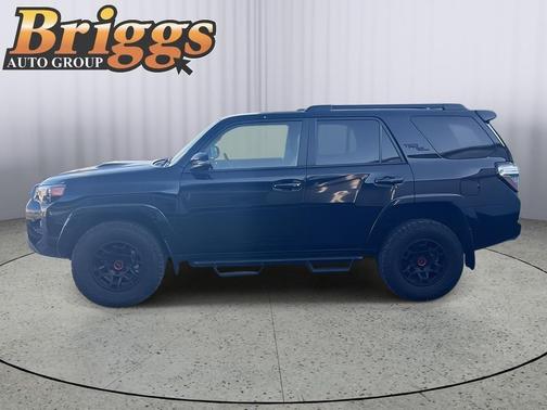 Midnight Black Metallic 2022 Toyota 4Runner TRD Off Road Premium