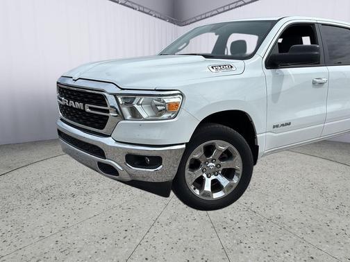 Bright White Clearcoat 2022 RAM 1500 Big Horn/Lone Star