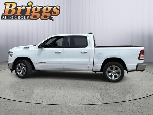 Bright White Clearcoat 2022 RAM 1500 Big Horn/Lone Star