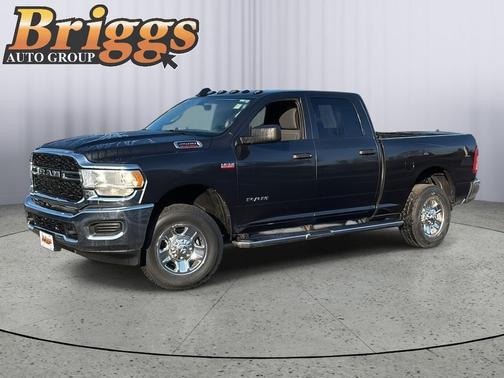 2022 RAM 2500 Tradesman Crew Cab 4x4 6'4' Box