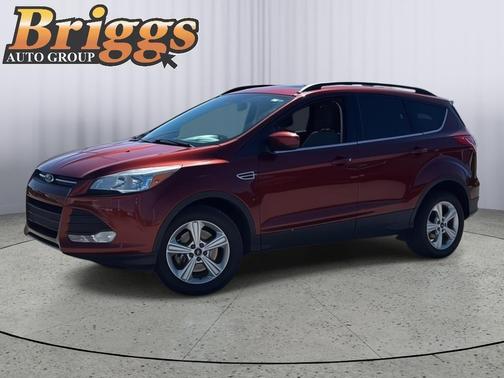 Sunset 2016 Ford Escape SE