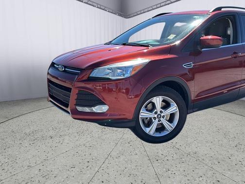 Sunset 2016 Ford Escape SE
