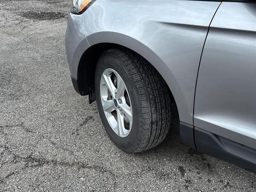 2022 Ford Edge SE